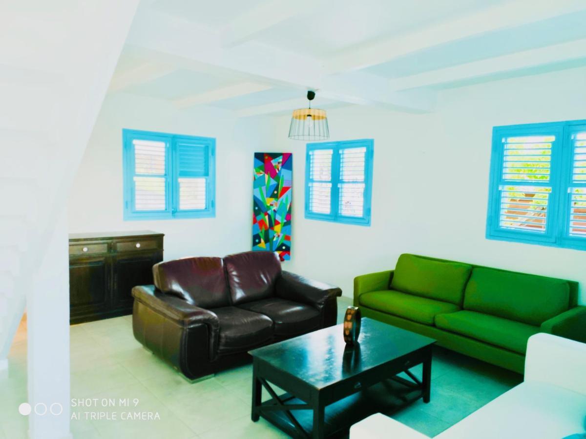 Location Maison Bleue Avec Piscine Privative Au Carbet Martinique Le Carbet Exterior foto